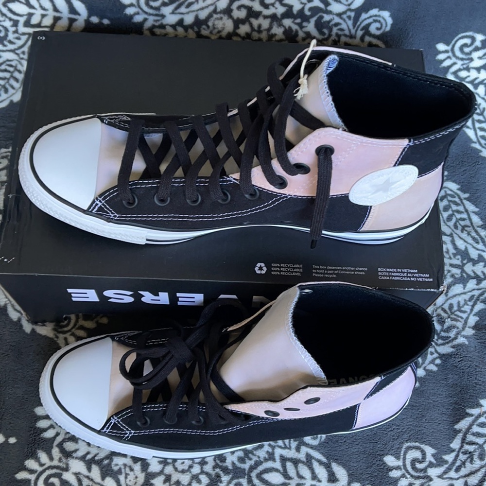 Converse Chuck Taylor All Star Hi Black/Magenta/White MEN`S - Picture 3 of 16